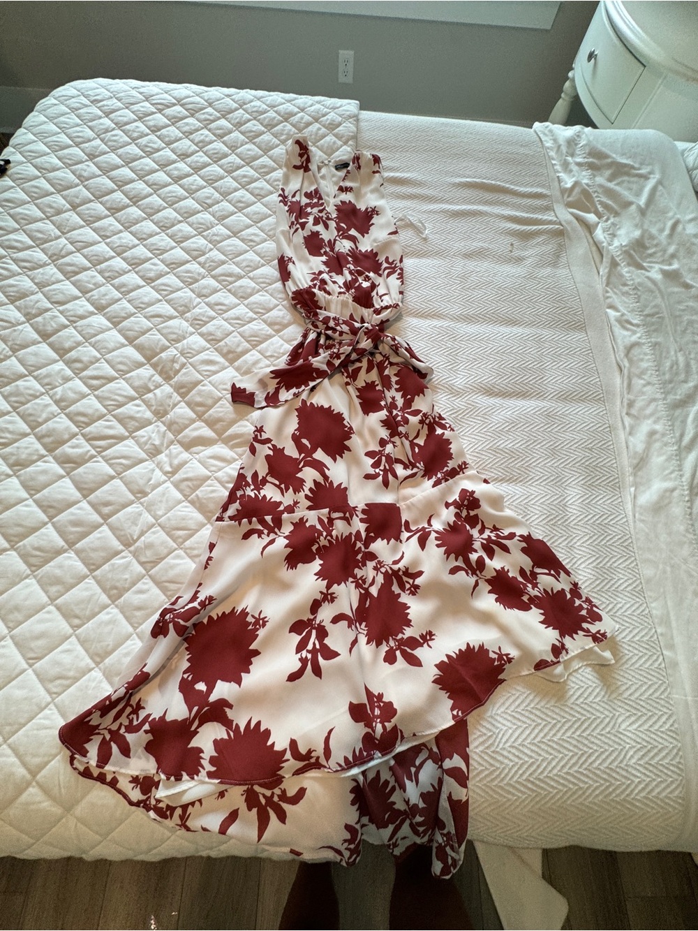 Women’s Floral Midi Dress in Burgundy and White